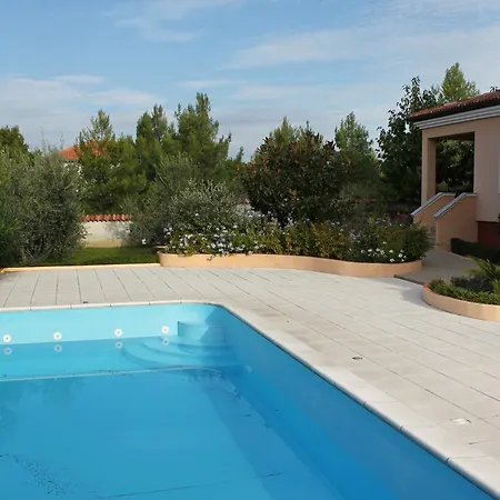 - Diklo 5774c Apartamento